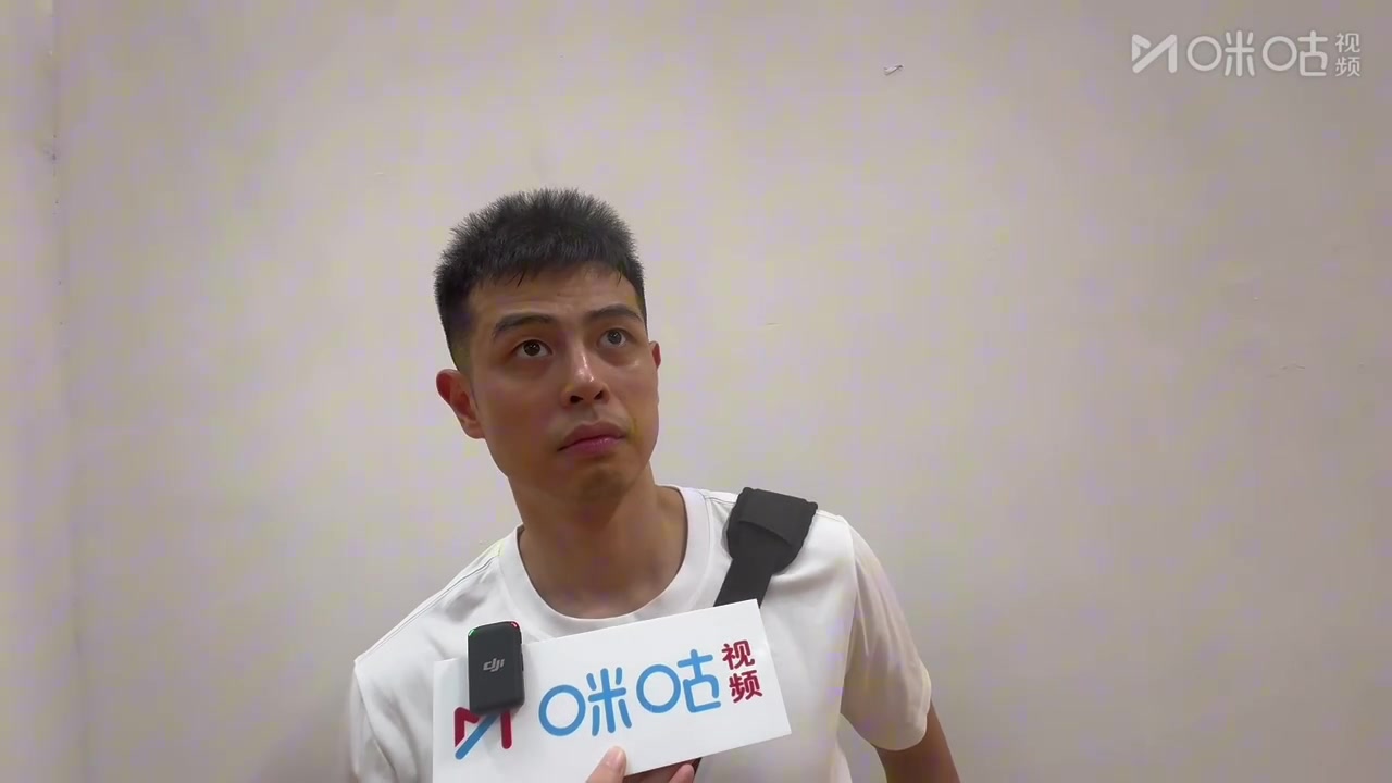 方硕：代表北京出战就要争取好成绩 球队只有十人轮转 快吐血了